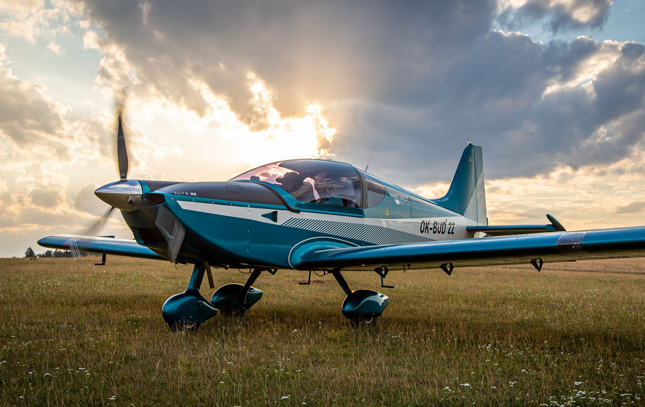 Ukraine receives major aircraft batch to train military pilots